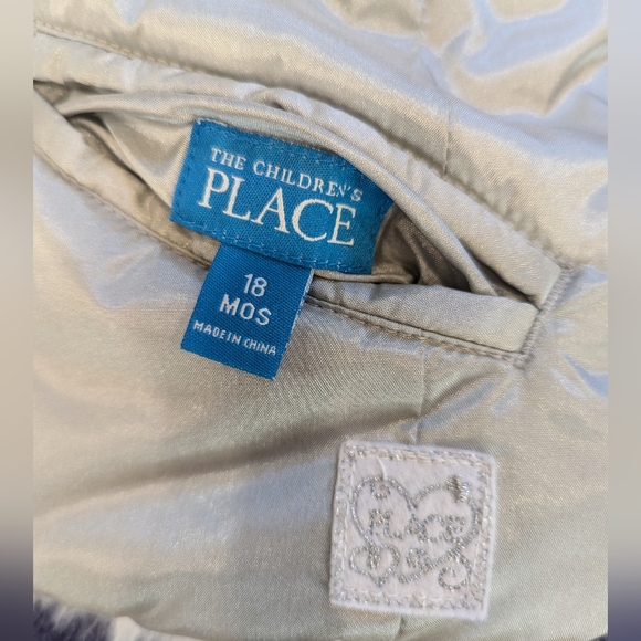 🎉HP🎉  Children's Place REVERSIBLE Puffer Vest Sparkly Faux Fur/Grey 18Months - Picture 5 of 7